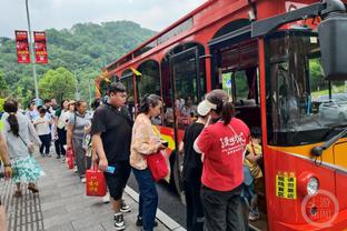 朱辰杰：在国家队踢了一些比赛了，希望通过努力承担更多东西